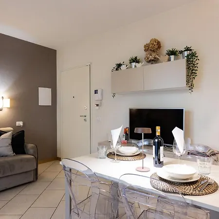Elegant Location In - 2 Free Parking! * Florencja