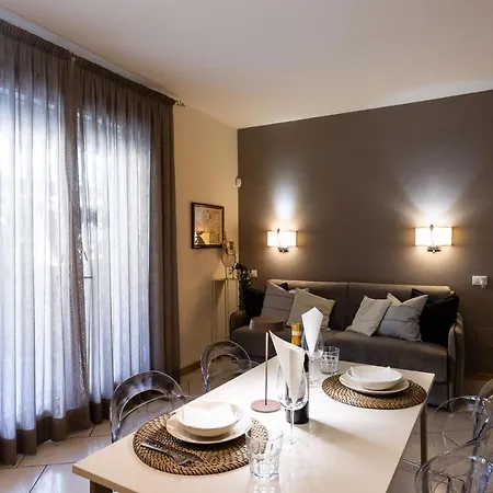 Elegant Location In - 2 Free Parking! Apartment *