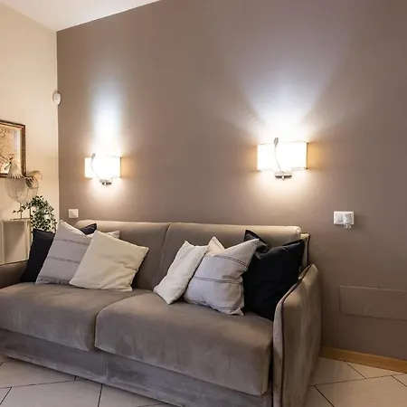 Apartment Elegant Location In - 2 Free Parking! *