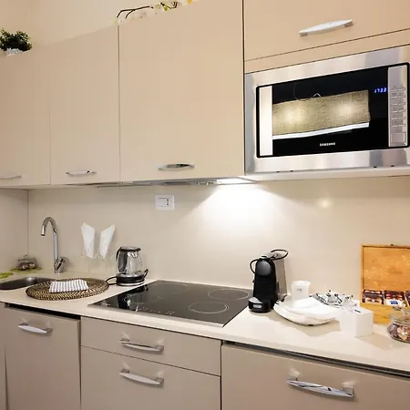 Elegant Location In - 2 Free Parking! Apartment Florence