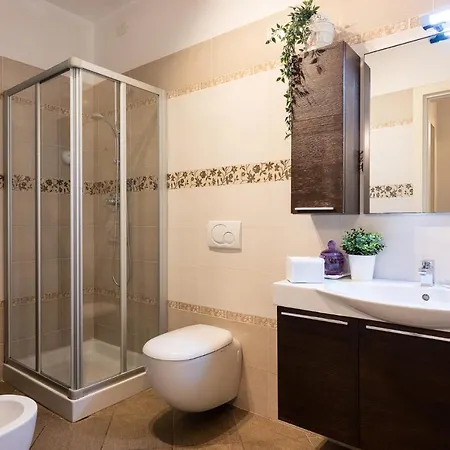Elegant Location In - 2 Free Parking! Apartment Florence