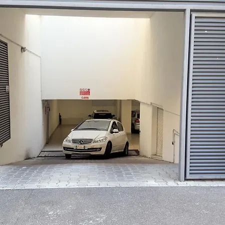 Elegant Location In - 2 Free Parking! Apartment Florence